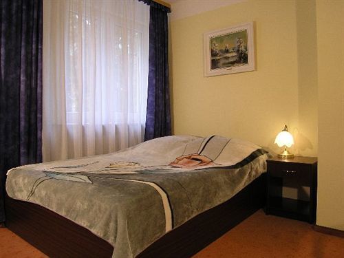 Huzar Hotel 3*